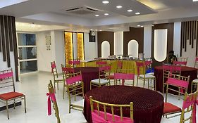 Cosmopolitan Hotel Allahabad