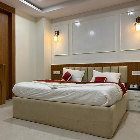 Hotel Cosmopolitan Rooms & Banquet Prayagraj Exterior photo