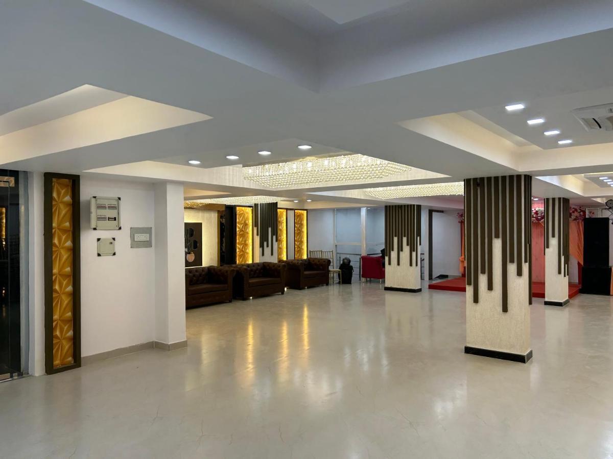 Hotel Cosmopolitan Rooms & Banquet Prayagraj Exterior photo