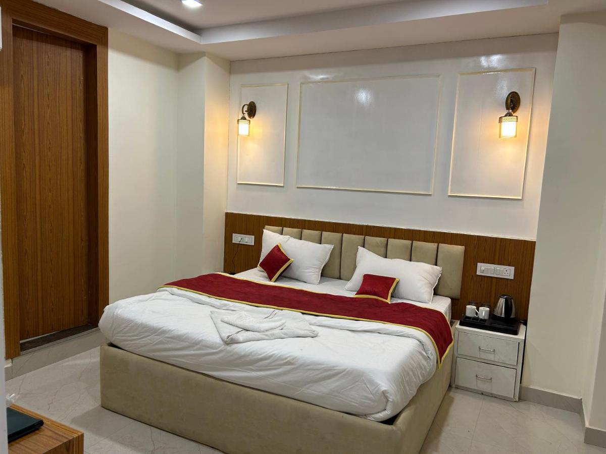 Hotel Cosmopolitan Rooms & Banquet Prayagraj Exterior photo