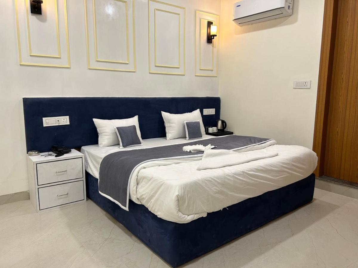 Hotel Cosmopolitan Rooms & Banquet Prayagraj Exterior photo