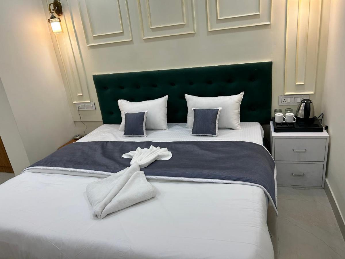 Hotel Cosmopolitan Rooms & Banquet Prayagraj Exterior photo