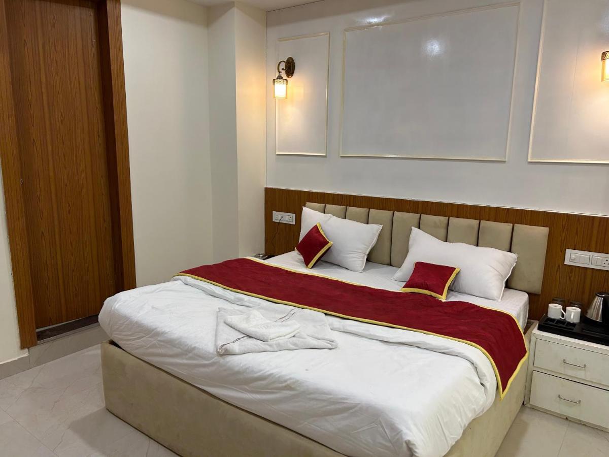 Hotel Cosmopolitan Rooms & Banquet Prayagraj Exterior photo