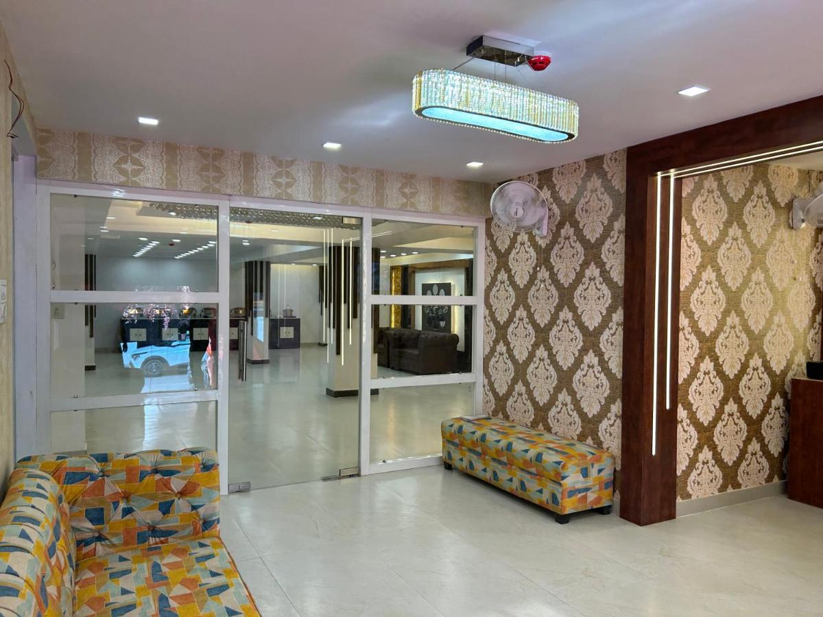 Hotel Cosmopolitan Rooms & Banquet Prayagraj Exterior photo