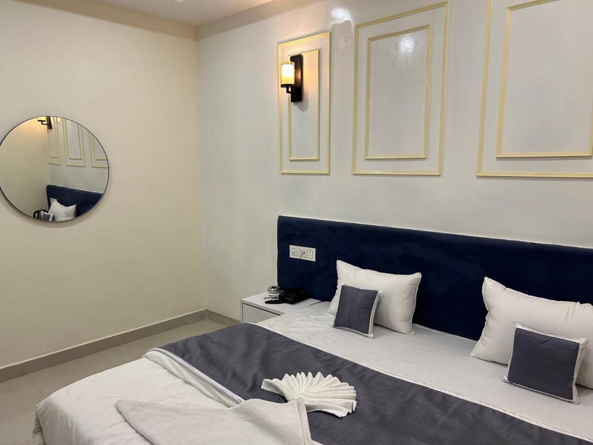 Hotel Cosmopolitan Rooms & Banquet Prayagraj Exterior photo