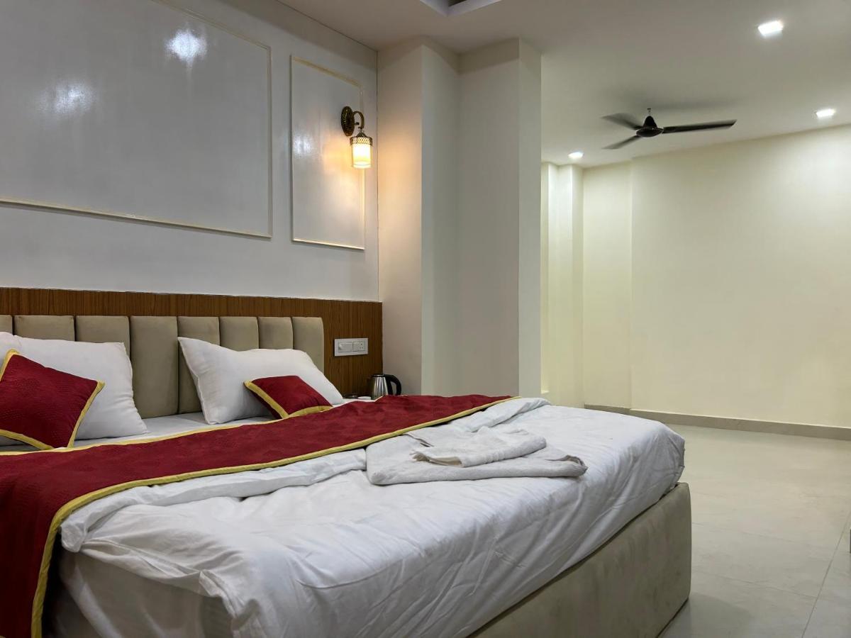 Hotel Cosmopolitan Rooms & Banquet Prayagraj Exterior photo