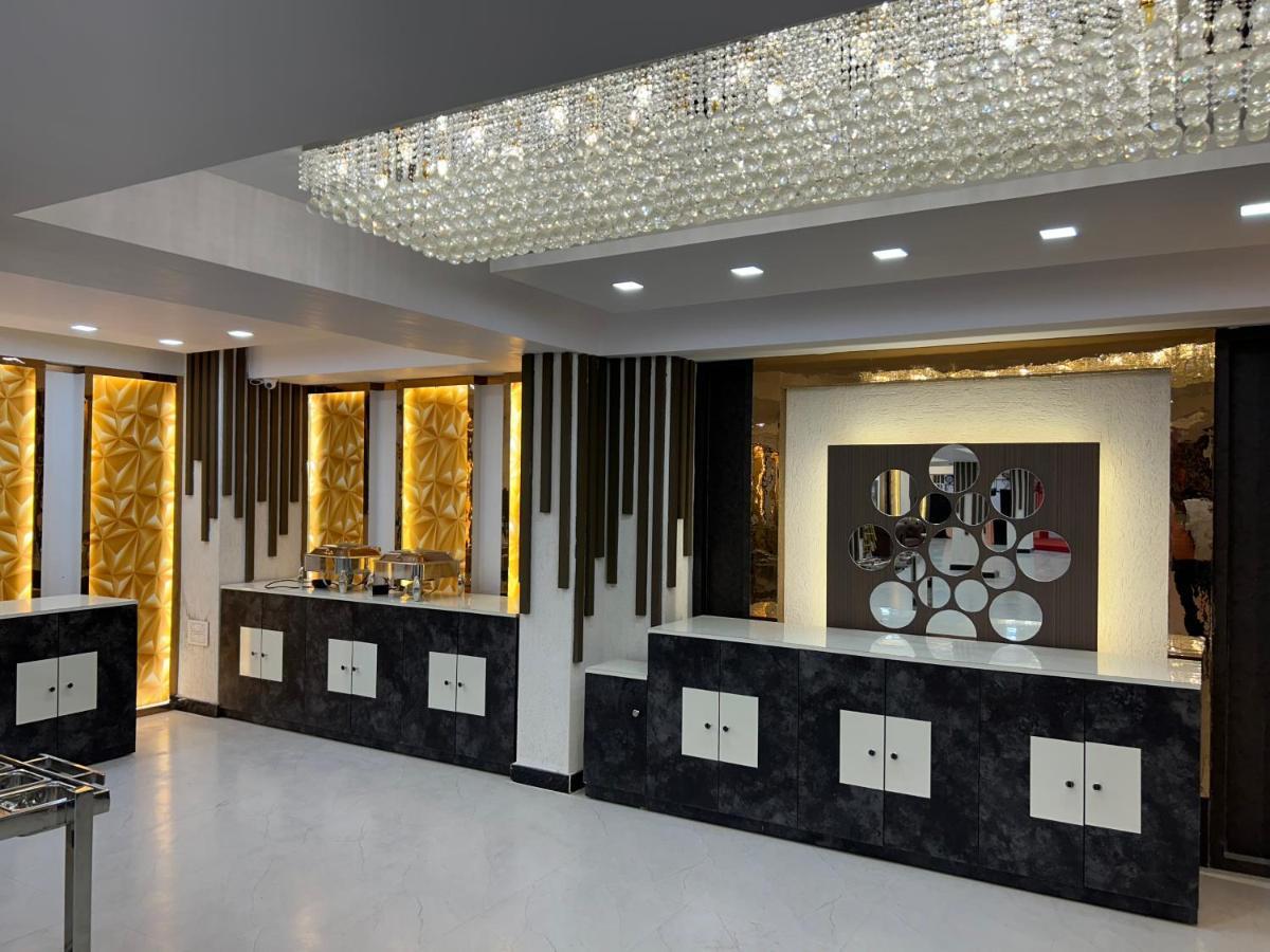 Hotel Cosmopolitan Rooms & Banquet Prayagraj Exterior photo