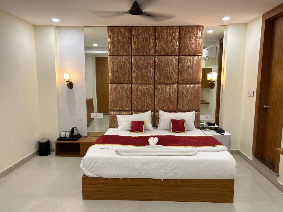 Hotel Cosmopolitan Rooms & Banquet Prayagraj Exterior photo
