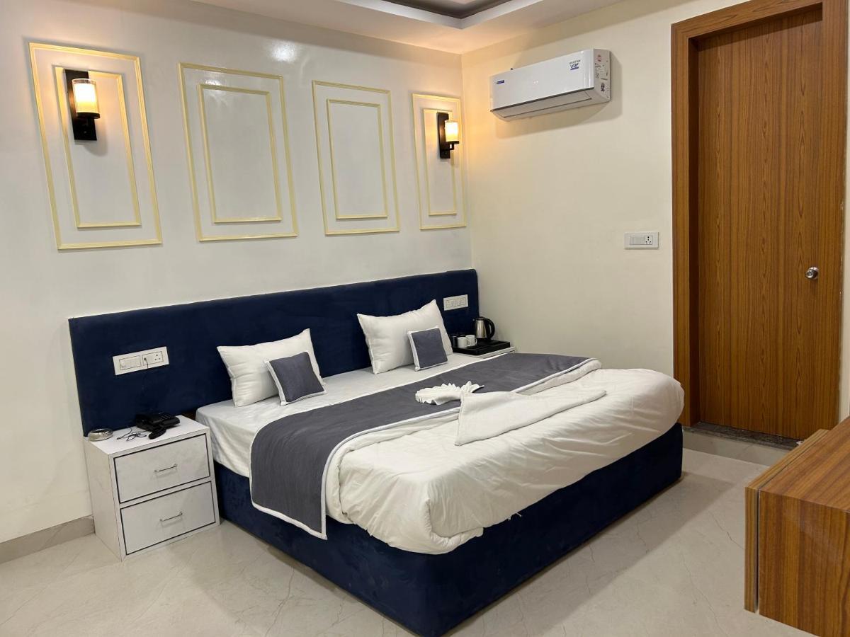 Hotel Cosmopolitan Rooms & Banquet Prayagraj Exterior photo